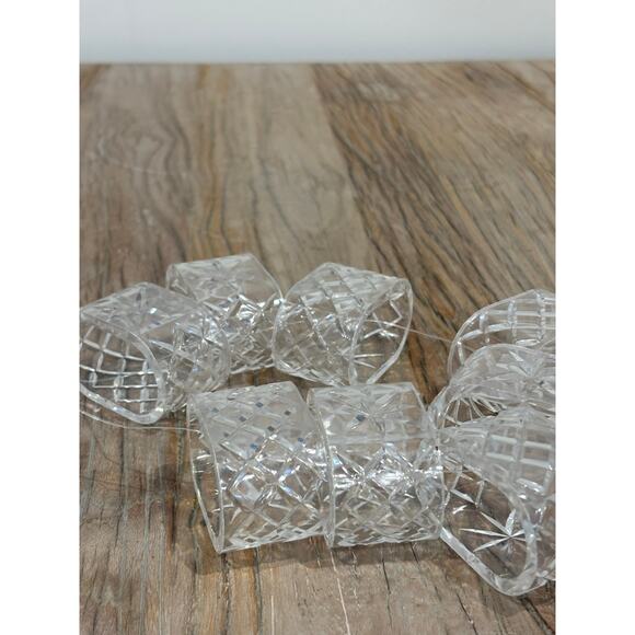 Vintage Clear Acrylic Napkin Rings – Set of 8 Made in Hong Kong - Picture 4 of 6